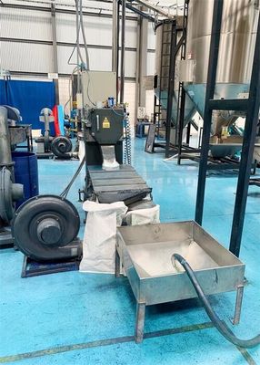 SUS Polished Vertical Plastic Mixing Machine Blender Semi Automatic For Granules