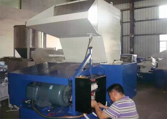 Gray Central Granulating Granulator Plastic Recycling Shredder Machine High Speed