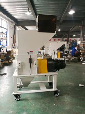 White 1.5KW Low Speed Plastic Granulator Grinder OG-1LS 20 Kg/H Capacity