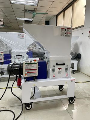 SUS Slow Speed Plastic Crusher , 380V Plastic Grinder Crusher Granulator