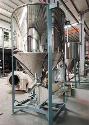 Stainless Steel Vertical Plastic Material Mixer Machine 220V / 380V OVM