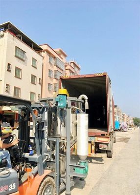 Stainless Steel Vertical Plastic Material Mixer Machine 220V / 380V OVM