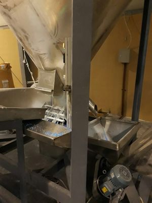 SUS Steel Plastic Auto Loader Screw Feeder Conveyor For Granules Flakes