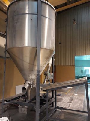 SUS Steel Plastic Auto Loader Screw Feeder Conveyor For Granules Flakes