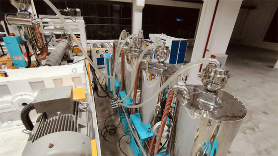 Customized Hopper Material Desiccant Dryer For Plastic Drying 4000 L/min